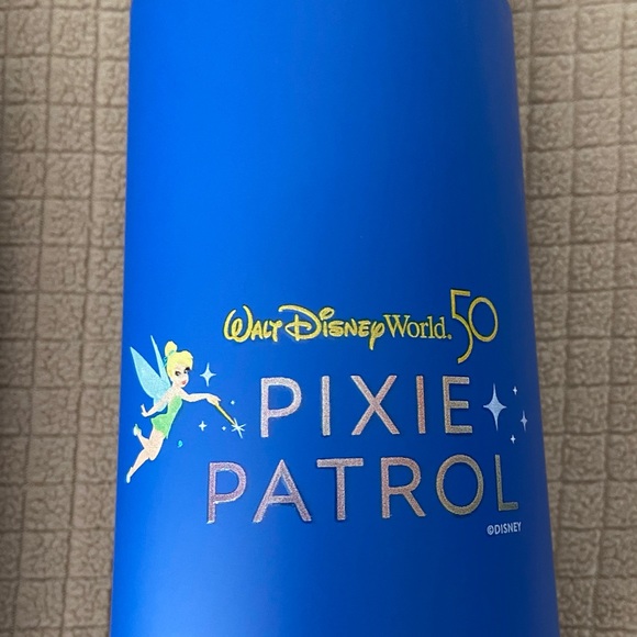 Disney tees & items. 5 pound box. Min. 10 items! 50th Anniversary surpri… - Picture 9 of 11